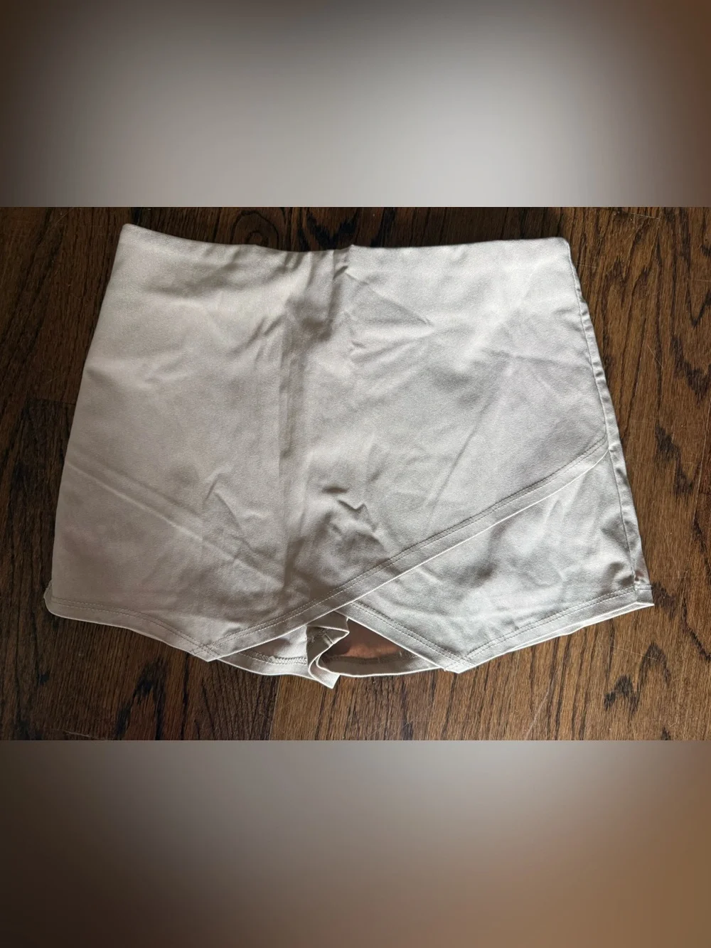 BlueBlush Neutral Cream Skort with Overlap Detail Size Medium